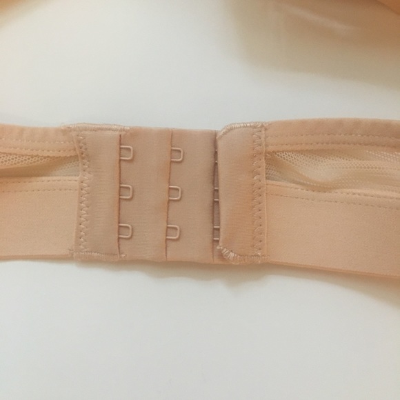 SOLD NWT Lively T-shirt Bra - Picture 4 of 6